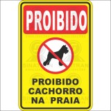 Proibido cachorro na praia. 